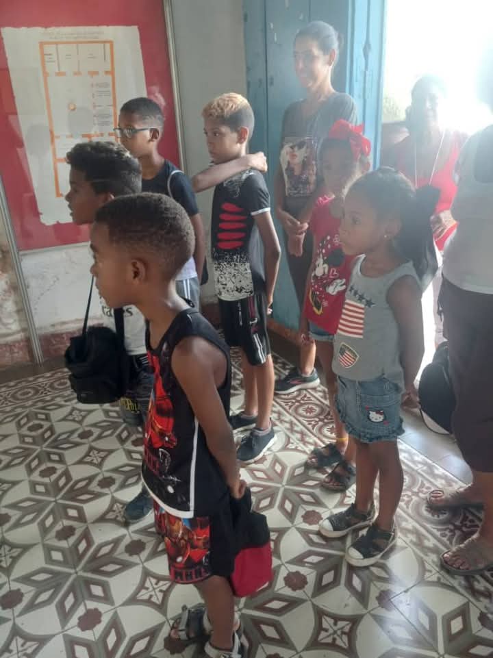 MairaFundora's tweet photo. Nuestros niños y niñas disfrutando de una visita a los museos como parte de las actividades del #VeranoSiempreJoven #EducaciónTrinidad @AndreiArmasBra6 @AlexisLorente74 @DeivyPrezMartn1 @TurinoWilliam @TFontanills https://t.co/CQepqxeLkF