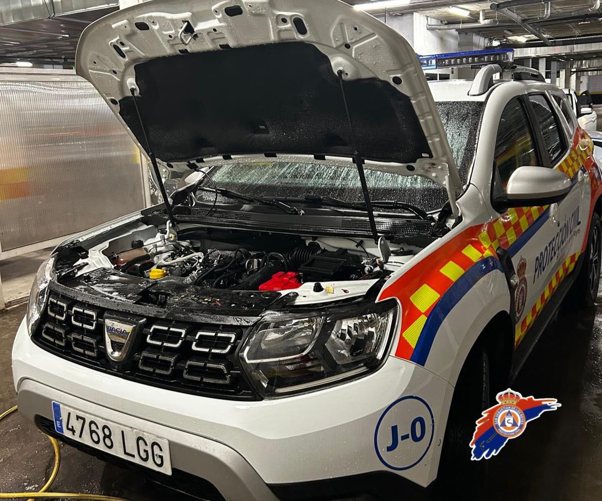 🚐💪 Mañana de limpieza y mantenimiento preventivo, base fundamental para el buen funcionamiento de nuestros recursos. Gracias a la unidad de vehículos por su compromiso diario para que todo funcione a la perfección. #ProtesSanse #SeguridadVial