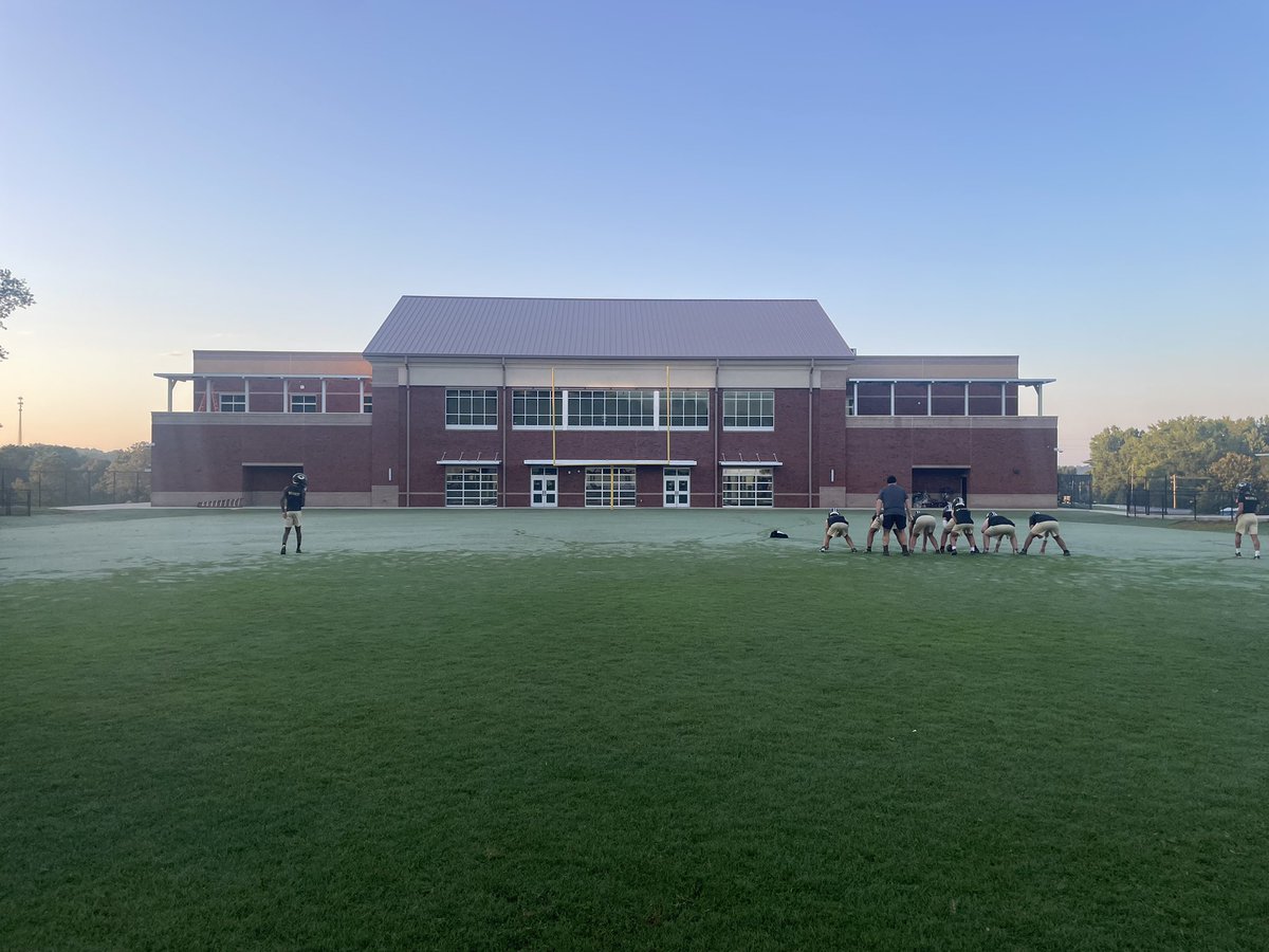 Coach Rogers, SCCC (@coach_mrogers) on Twitter photo Thursday morning walk through with a view. <a href="/CommerceHigh/">Commerce High School</a> <a href="/CommerceFBGa/">The Official Commerce Tigers Football Page(GA)</a> <a href="/GregoryLenny/">Lenny Gregory</a> <a href="/coachgeathers/">Coach G</a> #weliveit Thursday morning walk through with a view. <a href="/CommerceHigh/">Commerce High School</a> <a href="/CommerceFBGa/">The Official Commerce Tigers Football Page(GA)</a> <a href="/GregoryLenny/">Lenny Gregory</a> <a href="/coachgeathers/">Coach G</a> #weliveit