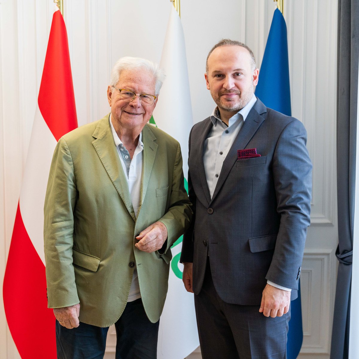 Ich durfte Dr. Raoul Kneucker im Präsidialbüro der IGGÖ begrüßen, einen ausgewiesenen Experten der österreichischen Religionspolitik und langjährigen Wegbegleiter. 1/3