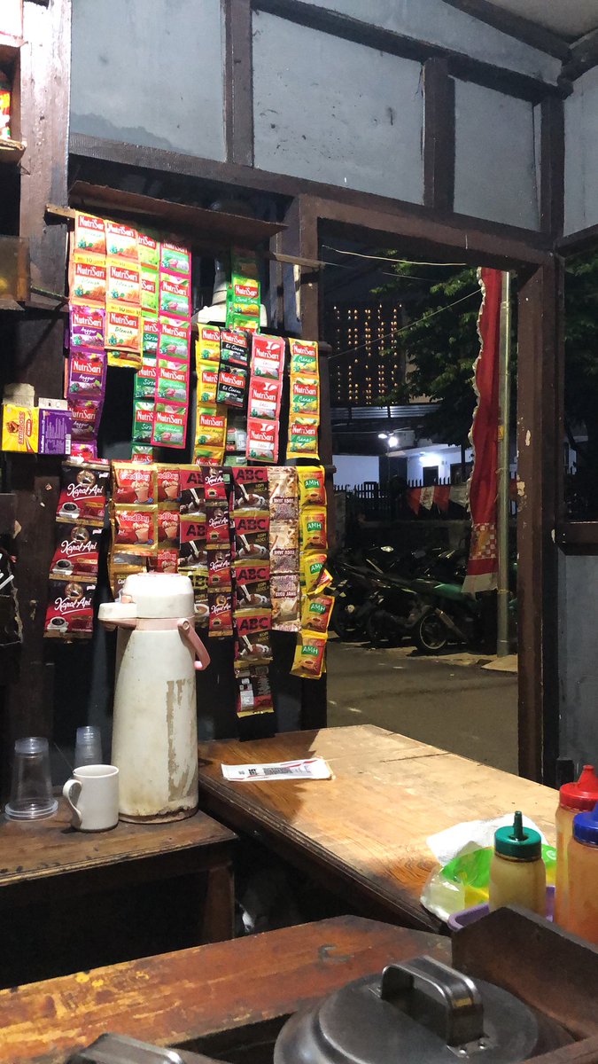 tehlalaadipsi's tweet photo. jenguk warkop dluu https://t.co/BjNTOTYxE1