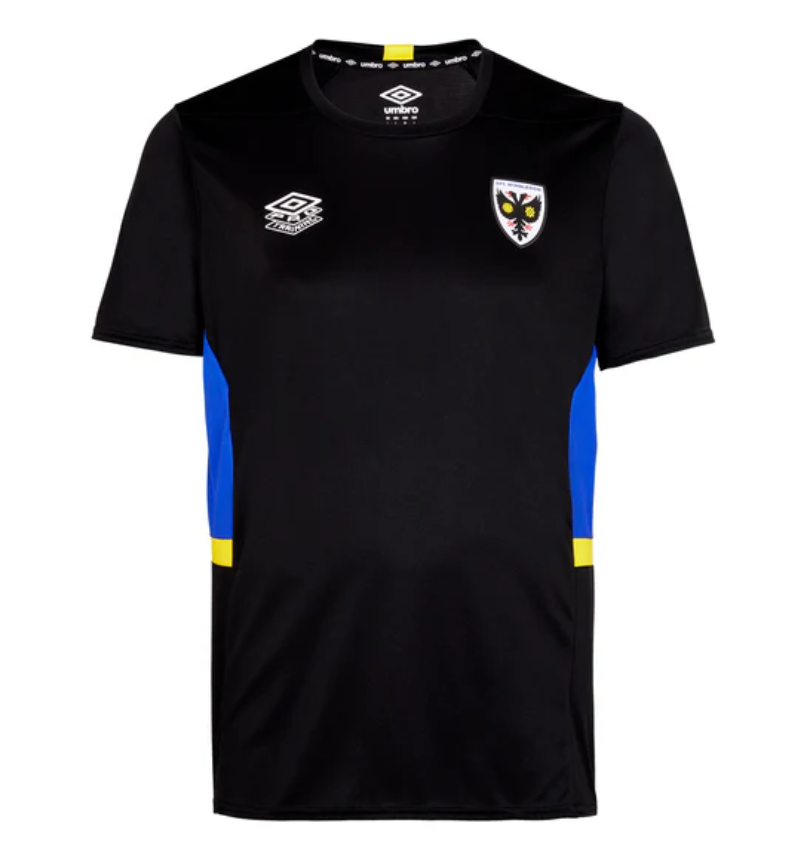 Dear Dons! 🟡🔵

I have a bundle of coaching kit (XL) from the last season (Umbro) which I'm happy to send to some supporter. Shirts, shorts, tracksuits, rain jackets, etc. 

P.S - It can't be re-used by the academy in this season due to a change of supplier.

OF COURSE FREE OF