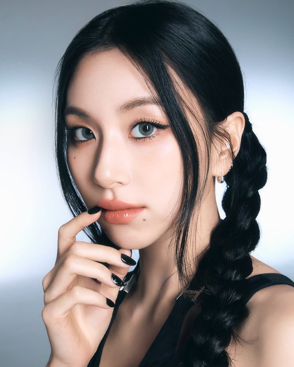 chaeypics's tweet photo. FACE BANK https://t.co/lCKM2cw0Rq