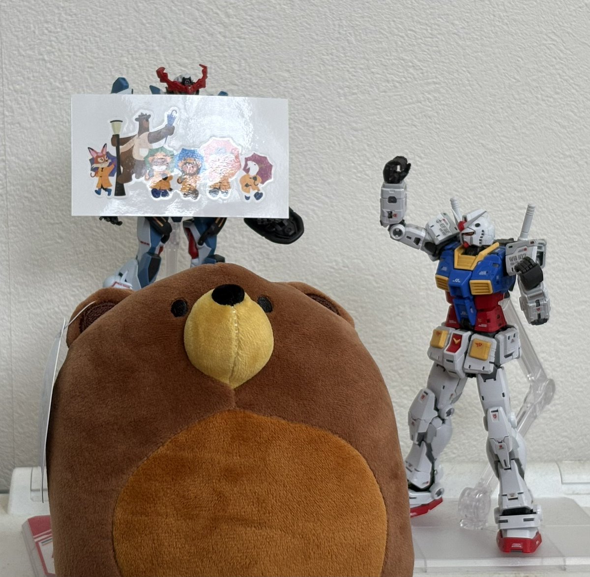 #DataPlusMoviesJP
ぬいぐるみいただきました。
ありがとうございます。
作成したVizにちなんで、ガンダムと一緒に記念撮影しました。