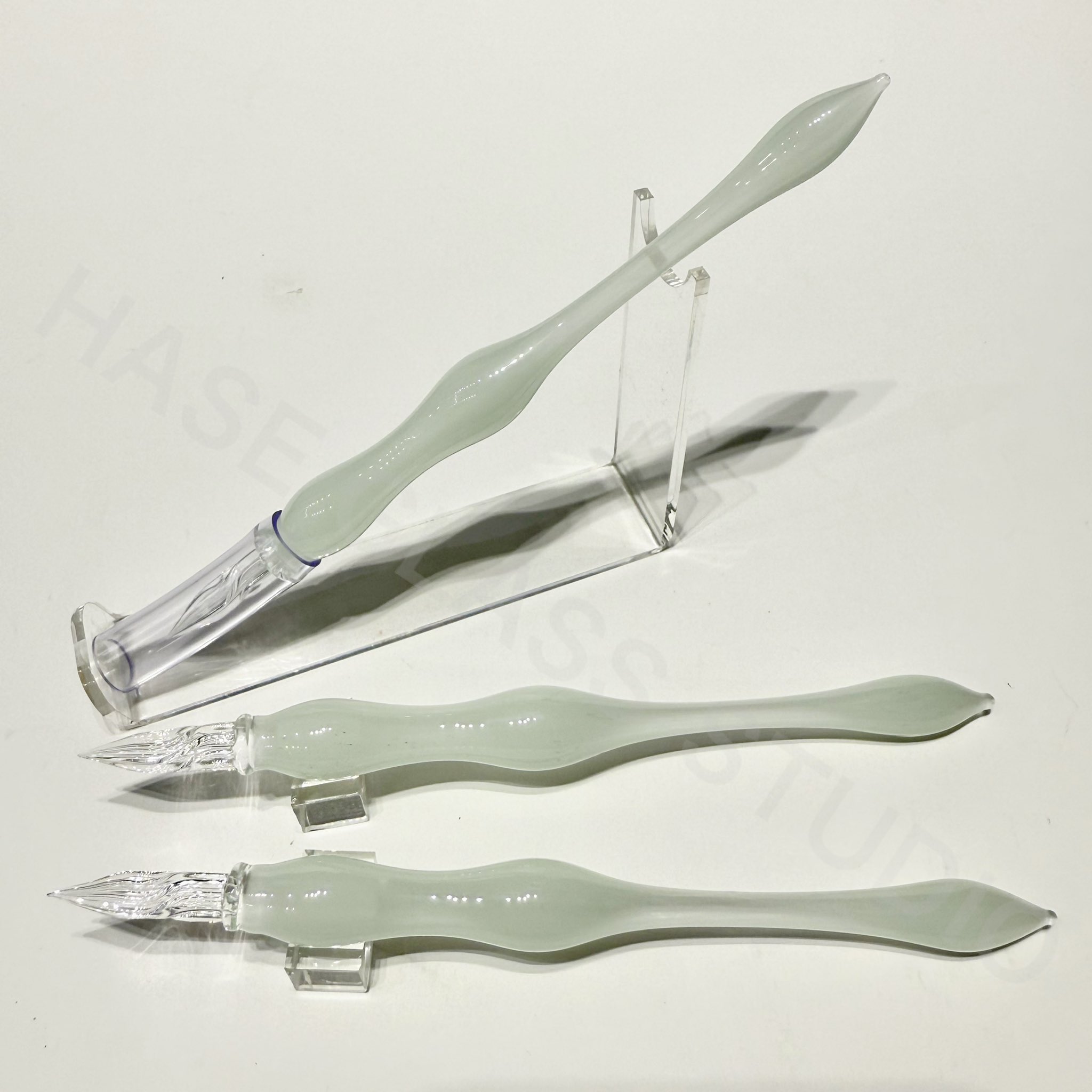 グリーンガラス 花びら型器 すみだモダン」廣田硝子 花蕾 大正浪漫 十草・水玉ペア | 東京都