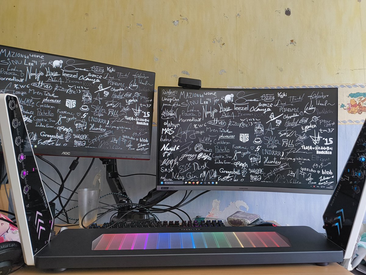 shadowbanmedad's tweet image. selling all my rhythm game cons
faucetwo - 180e, knobs need to be re-dampened, using 100g omron switches + 20g sanwa springs
tasoller - 230e, basically as good as new
dx6th - 170e, 25g gateron switches + 50g springs