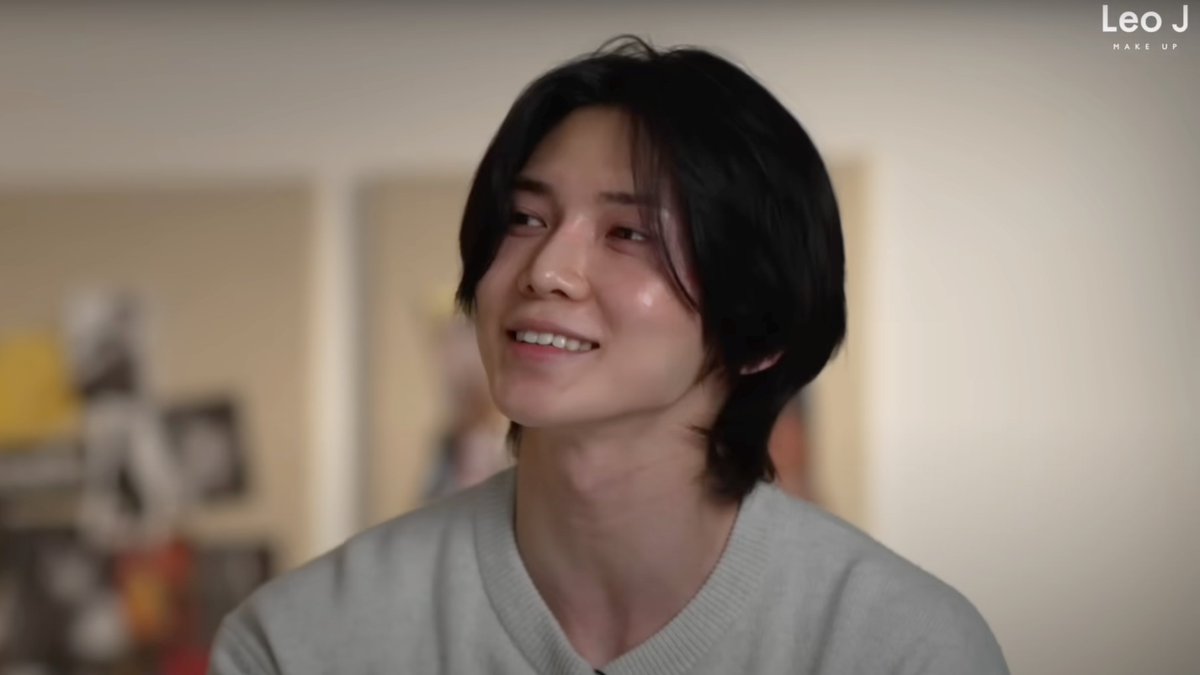 THIS ENTRANCE ‼️
Yeosang showing up with his bareface 🥰
