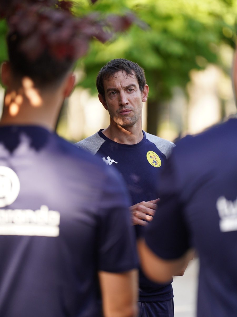 🫡 <a href="/Font_13/">Héctor Martínez</a>