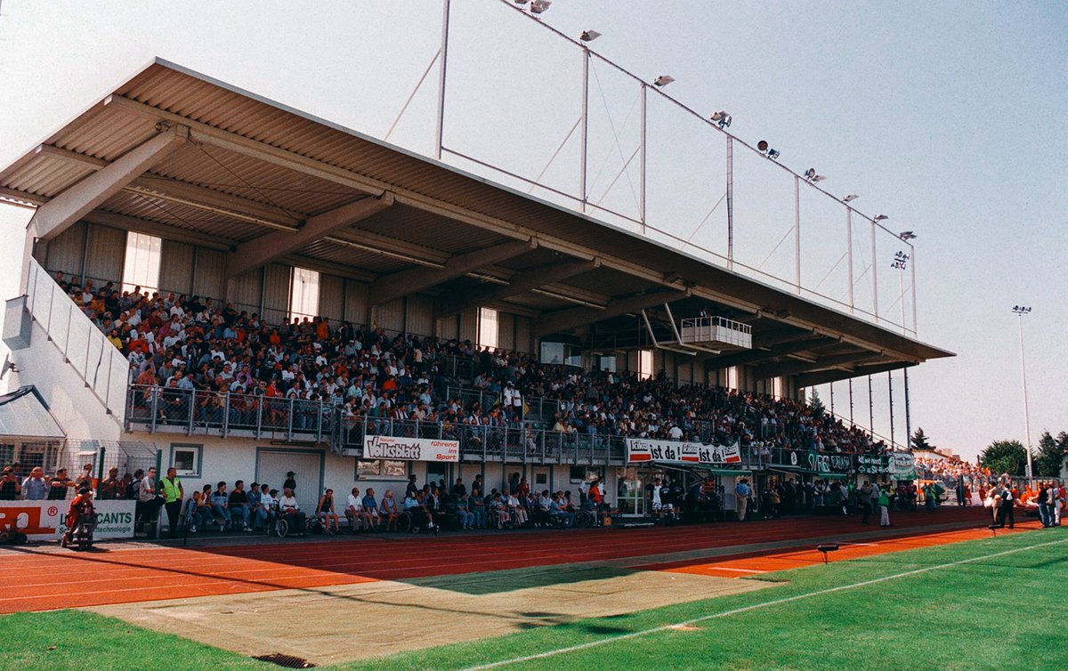 Nostalgische Rückkehr der SVR ins Klaus-Roitinger-Stadion 🏟️

Am Dienstag, dem 26. August, trifft die SV Oberbank Ried in der 2. Runde des ÖFB-Cups auf die Union Gurten. 💪🏻⚫🟢

🎟️ Alle Infos zum Ticketverkauf: svried.at/news/die-svr-w…

#svried #seit1912 #desismeiverein