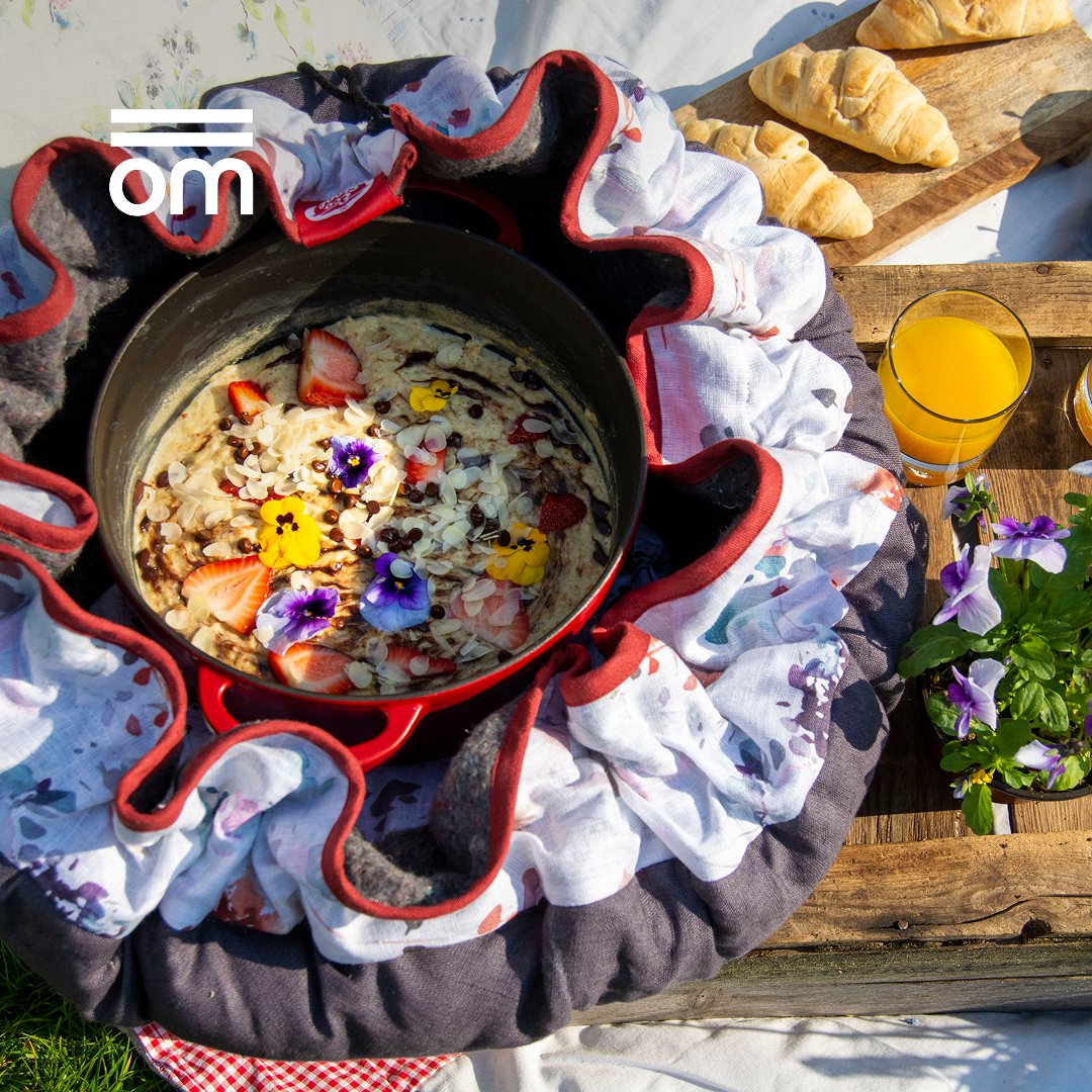 Als klant van het om | nieuwe energie collectief kan je zelfs energie besparen tijdens het koken! Met de EcoStoof® maak je heerlijke recepten door je eten te laten garen! Lees alles over dit product én de korting op samenom.nl/ecostoof