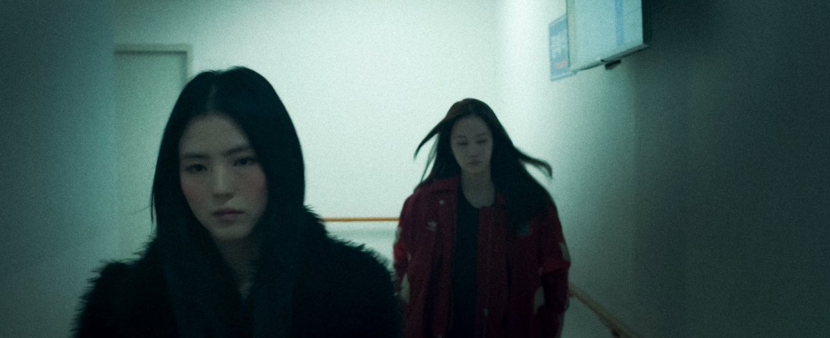 xeoohee's tweet photo. Two women, One hiest, Zero regret : Project Y 🖤☠️ https://t.co/jAtf4yVNqX
