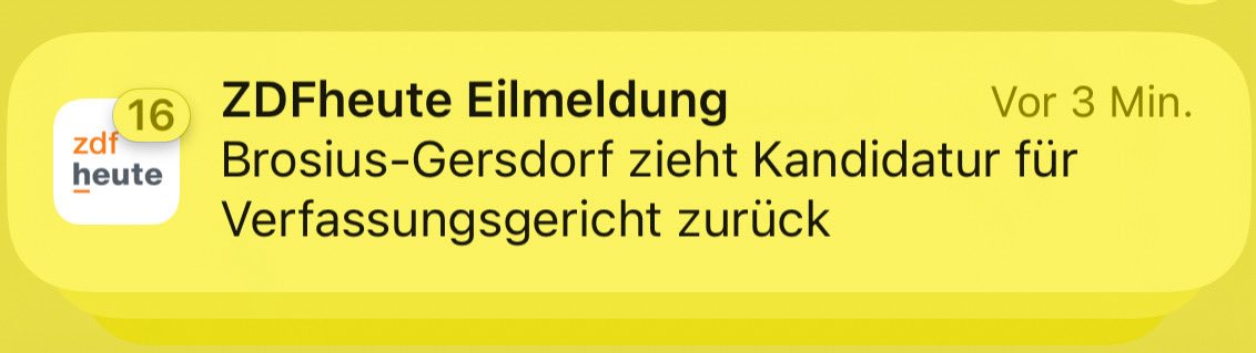 Flood The Zone With Facts (@hirn_aus_hack) on Twitter photo Jens #Spahn und andere Rechtsaußen der Union und rechtsextreme Siffmedien haben es mit ihrer Lügenpropaganda geschafft.
Frau #BrosiusGersdorf zieht sich zurück.
Zum Kotzen.
Wenigstens steht einem #SpahnUntersuchungsausschuss dann ja nichts mehr im Wege, oder <a href="/spdbt/">SPD-Fraktion im Bundestag</a>? Jens #Spahn und andere Rechtsaußen der Union und rechtsextreme Siffmedien haben es mit ihrer Lügenpropaganda geschafft.
Frau #BrosiusGersdorf zieht sich zurück.
Zum Kotzen.
Wenigstens steht einem #SpahnUntersuchungsausschuss dann ja nichts mehr im Wege, oder <a href="/spdbt/">SPD-Fraktion im Bundestag</a>?