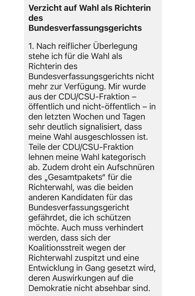 Mal ganz abgesehen davon, wie man politisch zu ihr steht: 

Wenn alle in der Politik das Gemeinwesen derart vor das eigene Fortkommen setzen würden, wie es Frauke Brosius-Gersdorf hier tut, dann wäre vieles gewonnen.