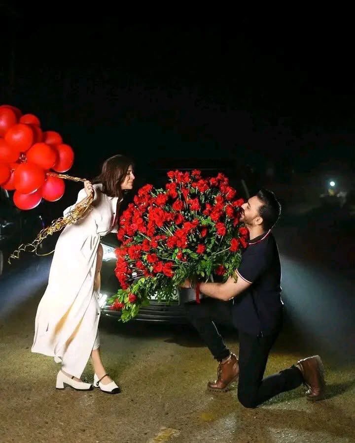 Mir one (@one111mir) on Twitter photo روحِ من 
میں انسان ہوں
لیکن جب تم کہتے ہو
 تمہیں مجھ سے محبت ہے
تو میرا دل چاہتا ہے،🌸
 میں آسمان کی وسعتوں میں پرواز کر جاؤں اور
ہر سانس لیتی ہوئی شے کو بتاؤں کہ 
مجھ پر محبت مہربان ہے♥️ روحِ من 
میں انسان ہوں
لیکن جب تم کہتے ہو
 تمہیں مجھ سے محبت ہے
تو میرا دل چاہتا ہے،🌸
 میں آسمان کی وسعتوں میں پرواز کر جاؤں اور
ہر سانس لیتی ہوئی شے کو بتاؤں کہ 
مجھ پر محبت مہربان ہے♥️