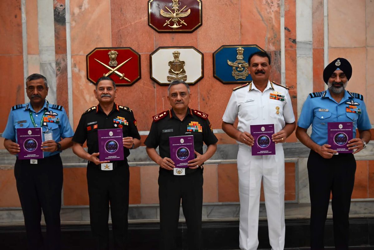 DefProdnIndia's tweet image. Chief of Defence Staff (#CDS) #GeneralAnilChauhan and Secretary, Department of Military Affairs formally released the declassified versions of the Joint Doctrines for #Cyberspace Operations and Amphibious Operations during the Chiefs of Staff Committee meeting in #NewDelhi on…