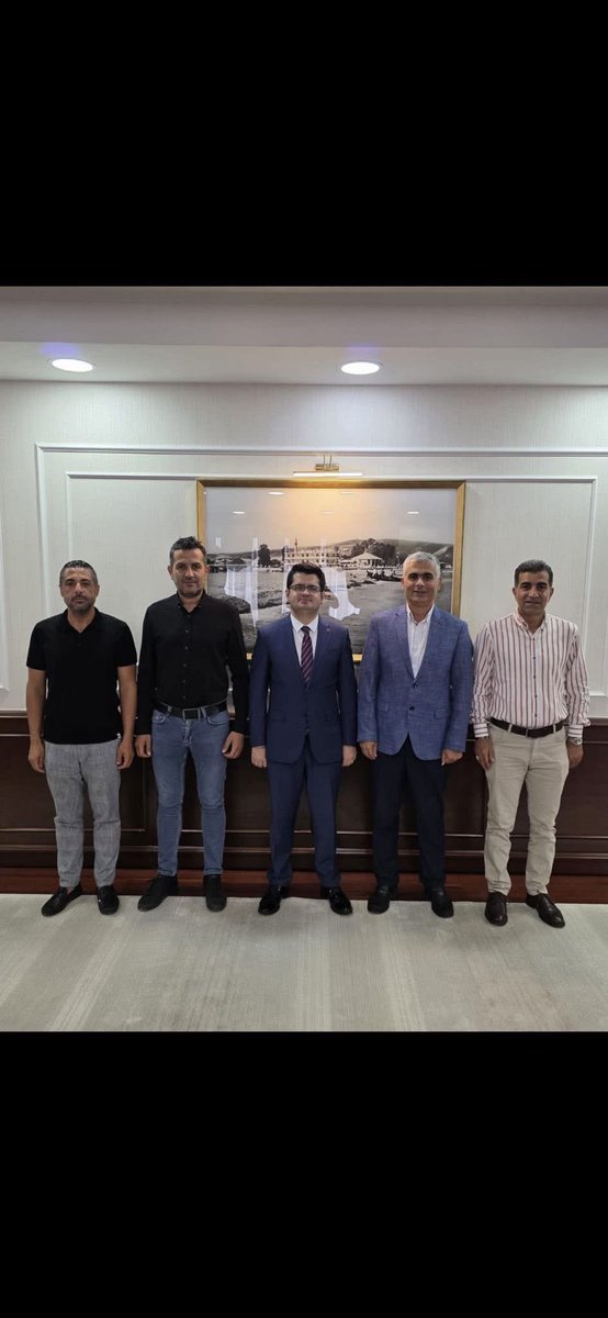 Arsuz Kaymakamlığına atanan Sayın Fatih EROĞLU’na hayırlı olsun ziyaretinde bulunduk.
Yeni görevinde başarılar diliyor, ilçemize hayırlı hizmetler yapmasını temenni ederiz.