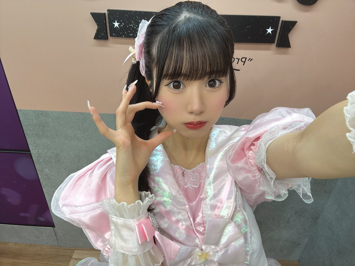 Sofmapさんありがとうございました❣️
途中トラブルがありましたが、最後まで見てくれてありがとうございました！
チェキもありがとう🥹🥹