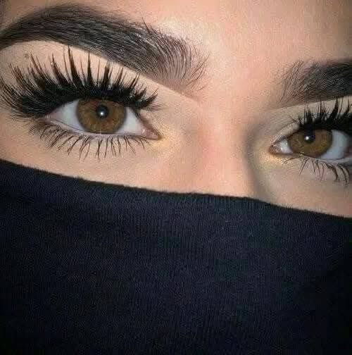 من أخبركِ أن المسافات تمنعكِ عني 
مادمت أنا أكتب وأنتِ تقرأ 
أوليس هذا بحد  ذاته  أجمل لقاء🍫