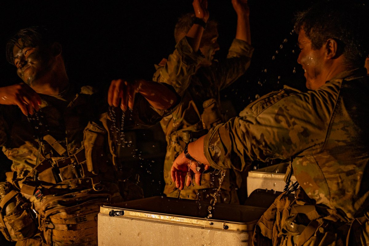ArmyROTC's tweet image. Cadets in 10th Regiment #AdvancedCamp have completed the 8-mile ruck march, putting them miles closer to graduation and one step closer to their futures as Army officers.
Check out the link in our bio for more!
📸 By Sidney Lasley, Murray State University