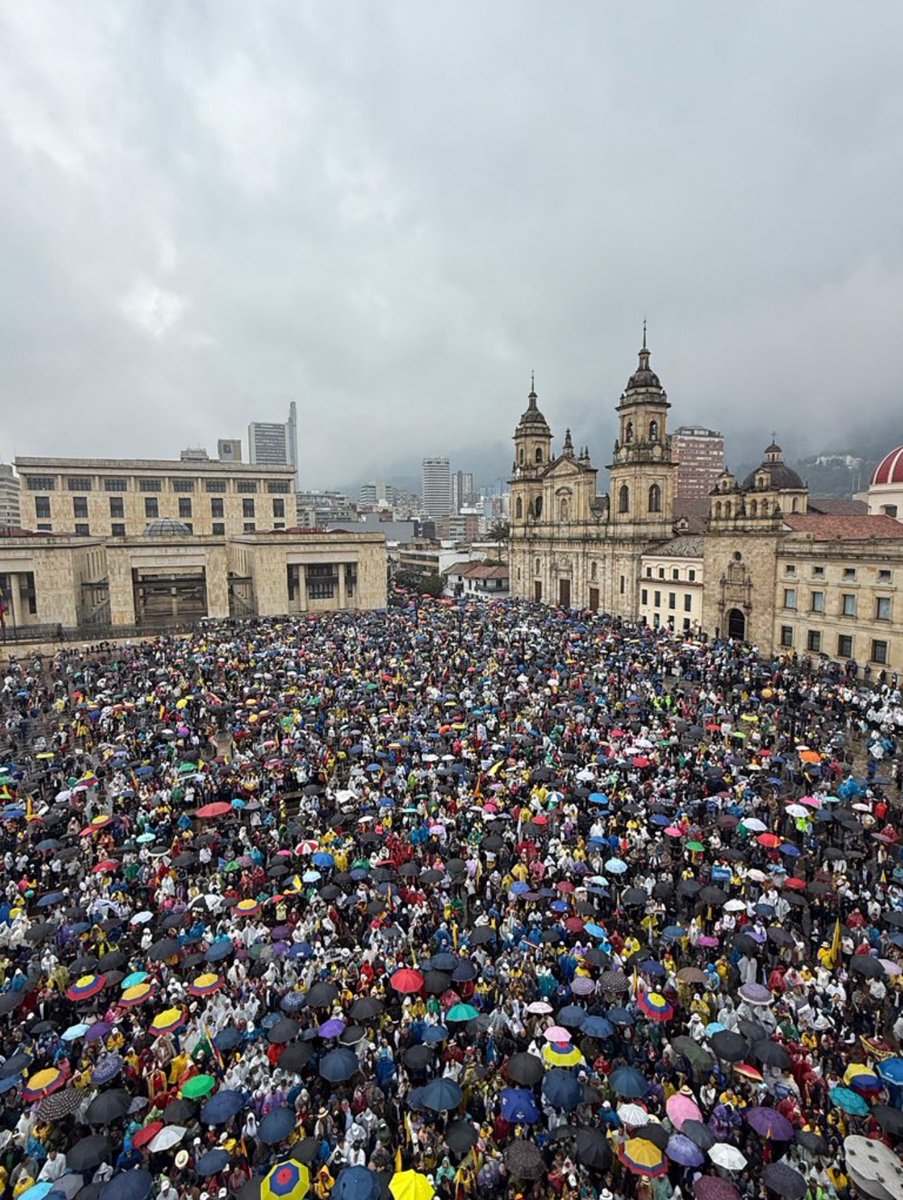 🚨Por favor no compartan esta imagen que los malolientes Petristas se molestan.