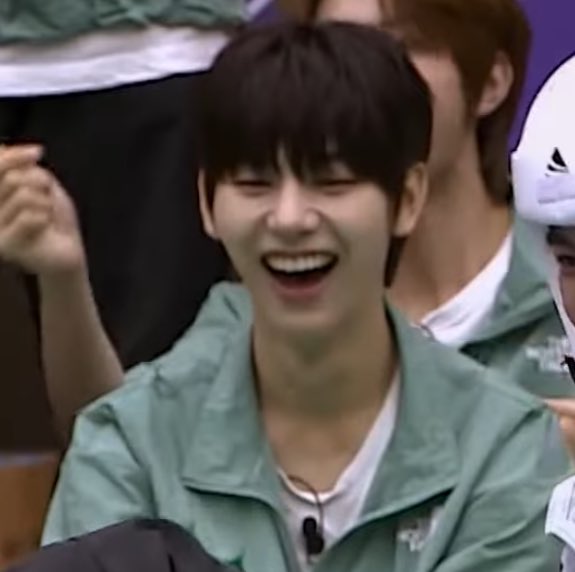 bongjaechacha's tweet photo. my smiley happy puppy https://t.co/0hGqD6HffE