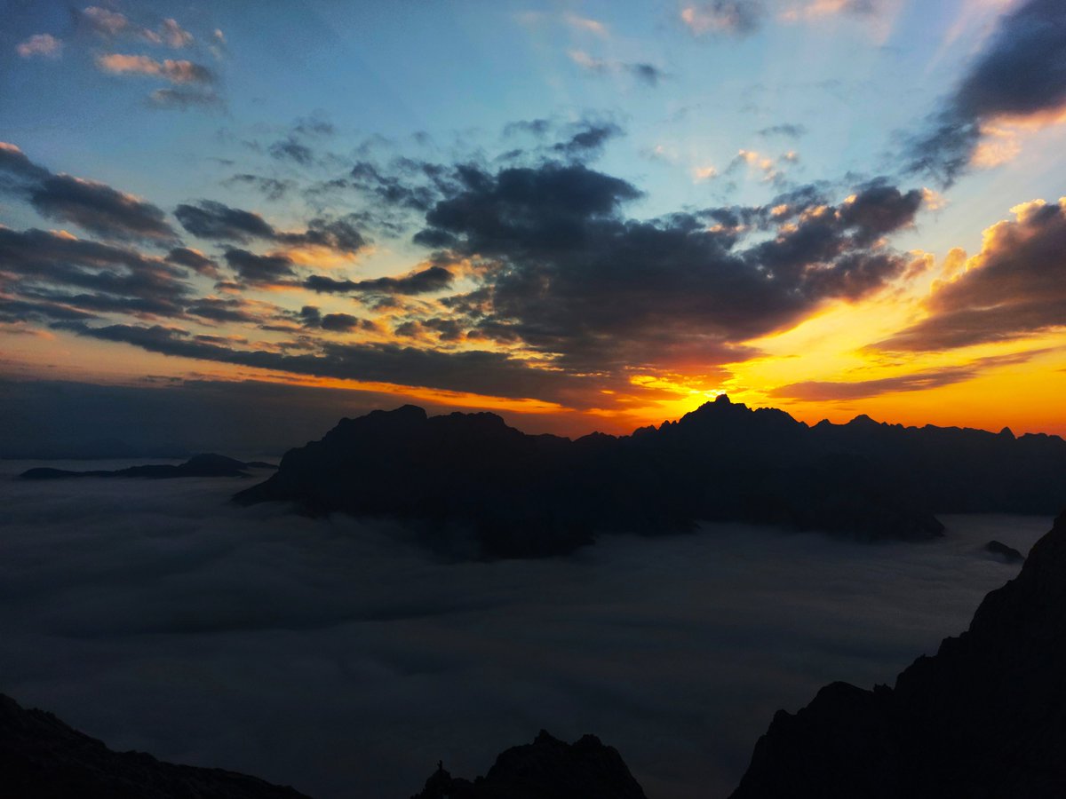 martamountain's tweet image. Déjame ser tu atardecer...🧡🪽🟡