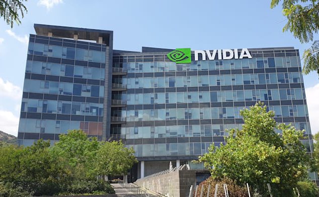 Ep! Els llestos que boicotegeu Israel, sobretot no compreu les noves GPU NVIDIA amb Intel·ligència Artificial i Deep Learning Super Sampling, ni feu servir cap ordinador que les porti.

Ah, i tampoc els vostres fills per gaming.

Dissenyades a Yokne’am, Israel.

Ho teniu clar.