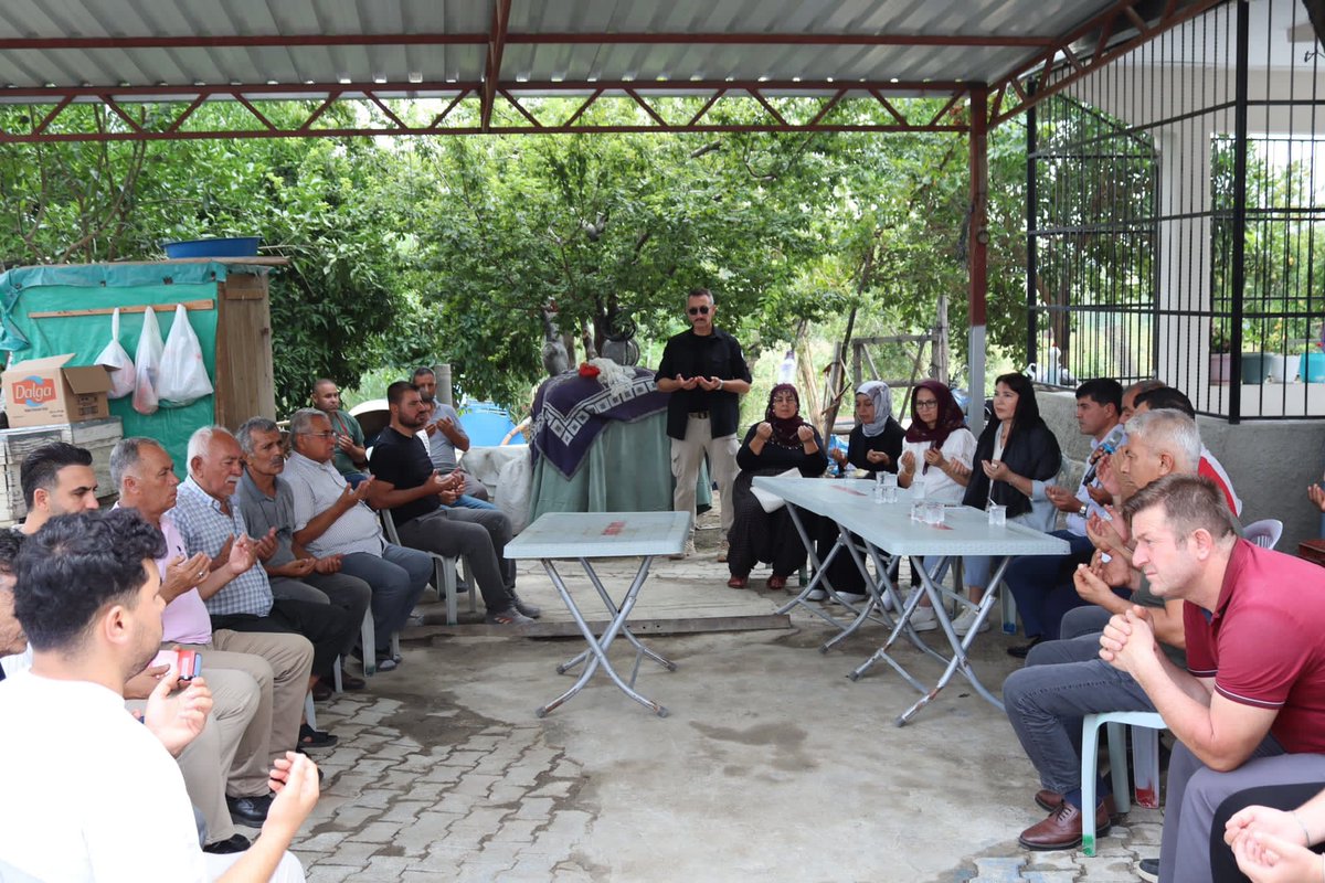 Elim bir trafik kazasında hayatını kaybeden Karaisalı Devlet Hastanesi personeli merhum Abdulhadi Göçer’in kıymetli ailesine Sn Sunay Karamık Vekilimiz ve İlçe Teşkilatımızla taziye ziyaretinde bulunduk.
<a href="/KaramikSunay/">Sunay Karamık</a> <a href="/Akkaraisali01/">AK PARTİ KARAİSALI</a> <a href="/MrtSahinoglu/">Murat Ersahinoglu</a> <a href="/Fatma_ylmz001/">Fatma Yılmaz</a> <a href="/yunusemreguclu/">Yunus Emre Güçlü</a>