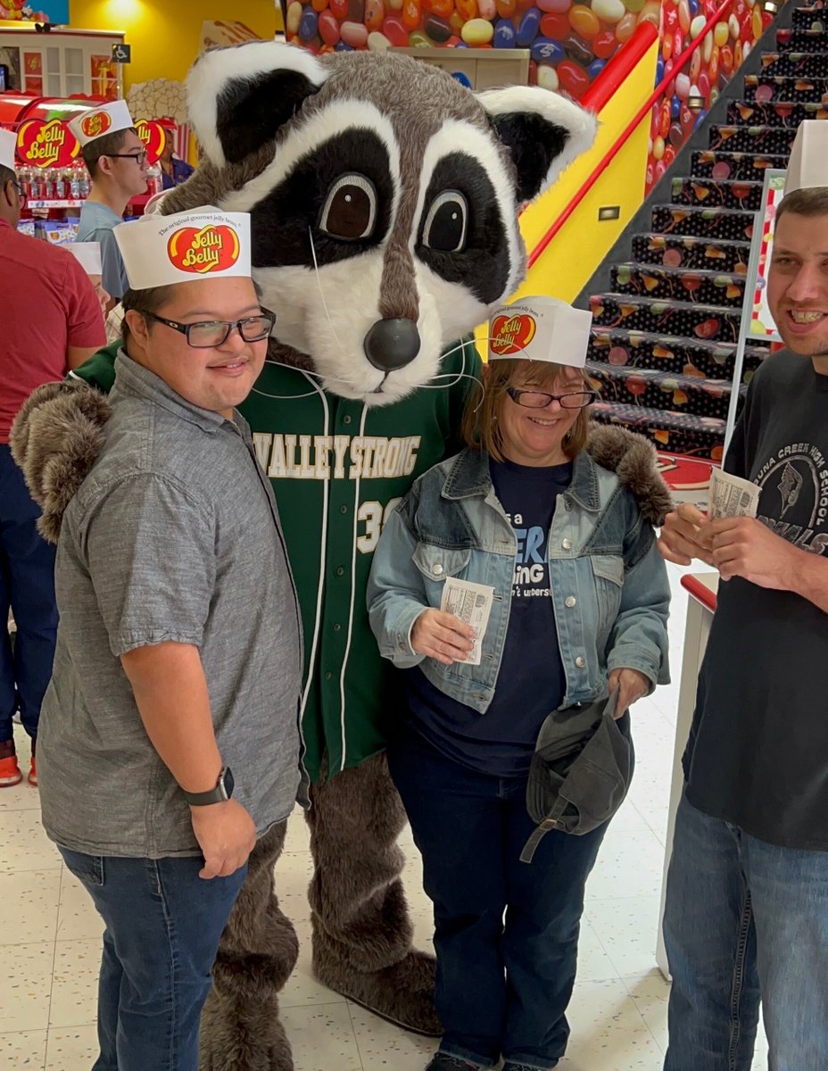 So this happened yesterday at Jelly Belly in #Fairfield. 🍬 It was Mascot Day and of course Rocky could not pass up the opportunity to meet some fellow mascots and take photos with some of the guests.