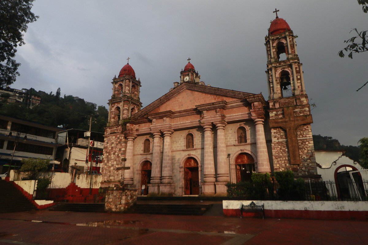 EdomexTurismo's tweet image. Enamórate, este verano ☀️⛅️, del #PuebloConEncanto de #Temascaltepec. Un sitio que te conecta con la naturaleza, aventura, saberes ancestrales y más. 
#EstadoDeMéxico #UnDestinoHechoAMano