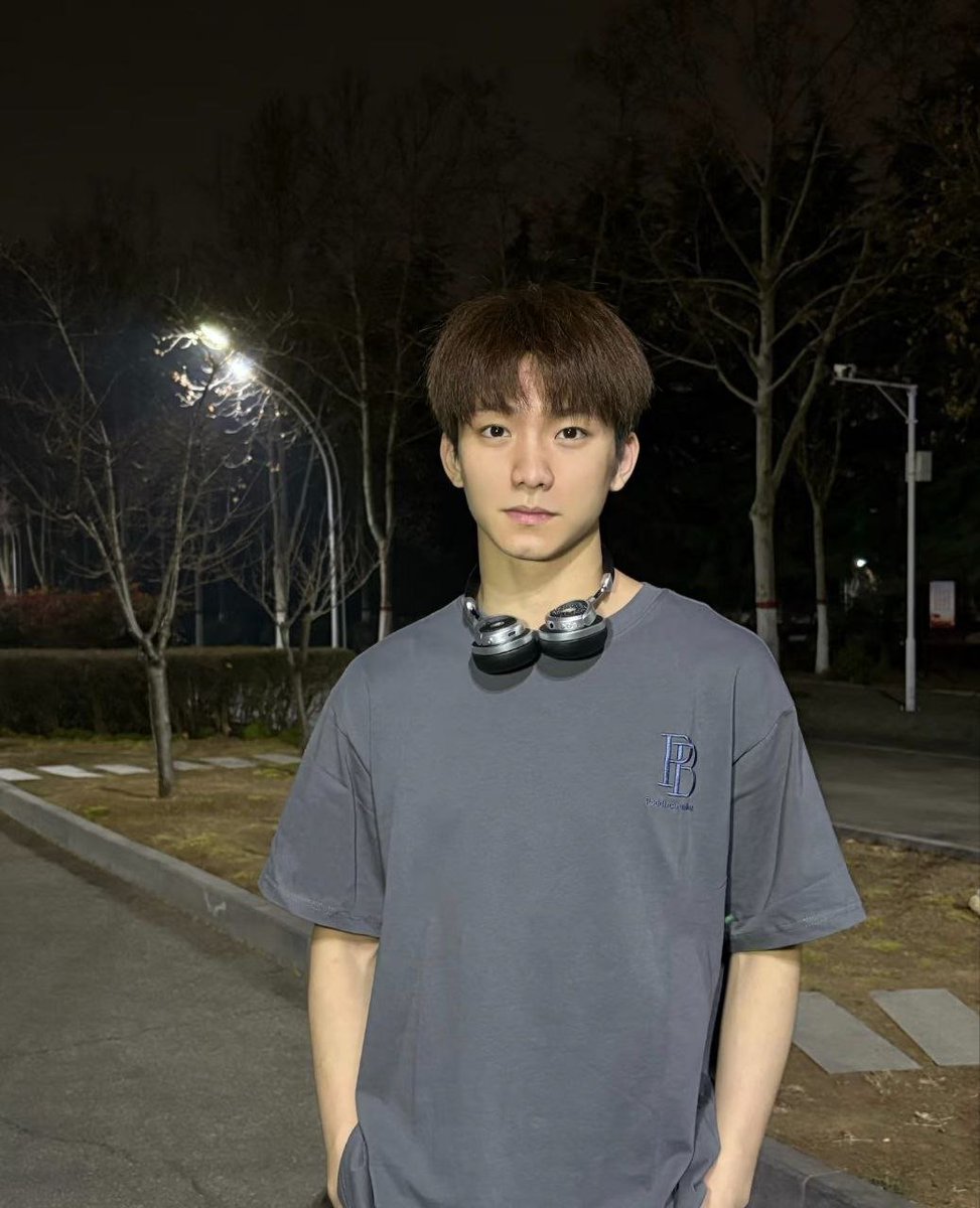 爱健身的小男孩 tweet media