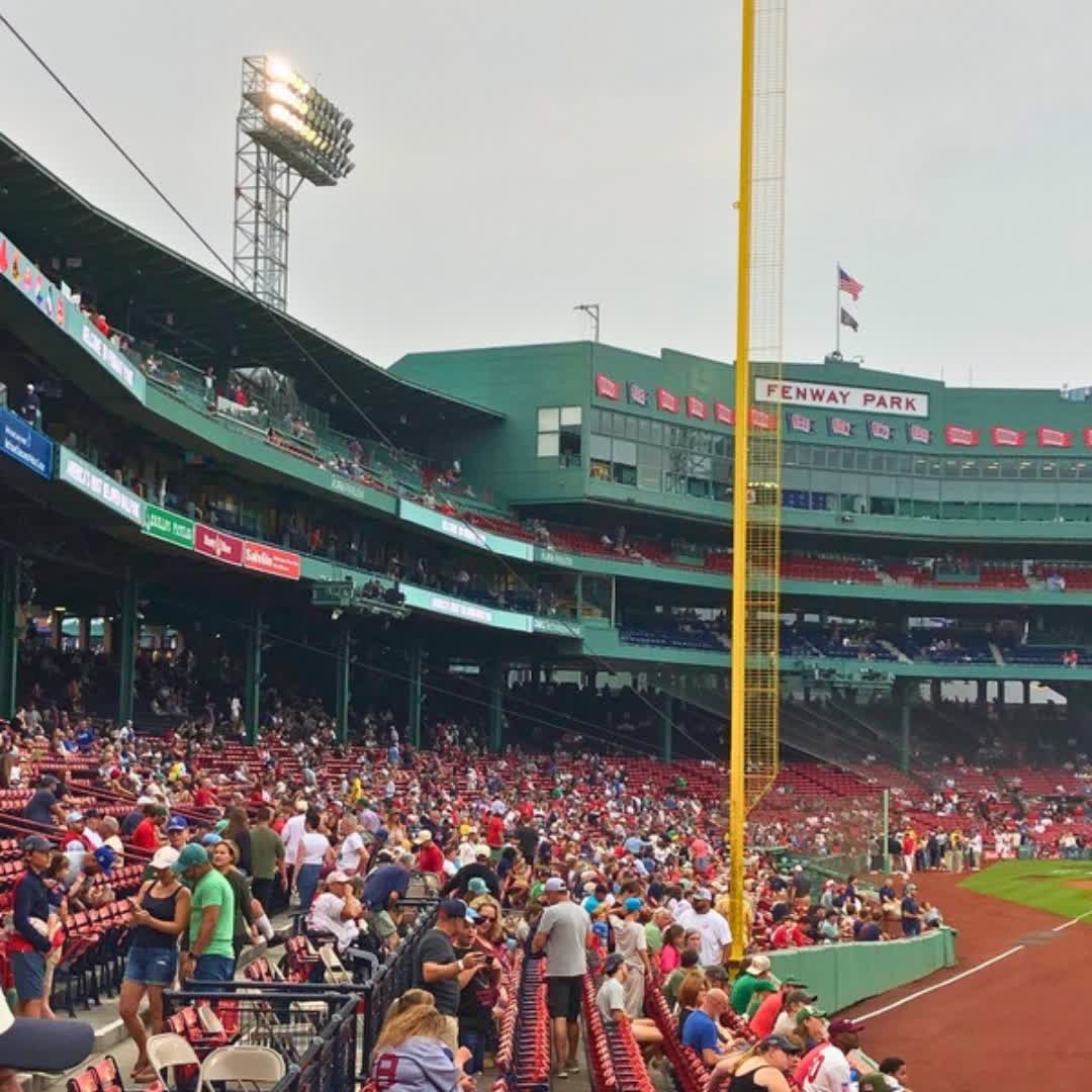 DealerNetwork's tweet image. Jake and Jon are in Boston for the Synergy Conference this week. But it wouldn't be a summer business trip to Boston without an evening at Fenway Park to catch a Red Sox game!

#SynergyConference #DealerNetwork #WorkHardPlayHard #Boston #RedSox