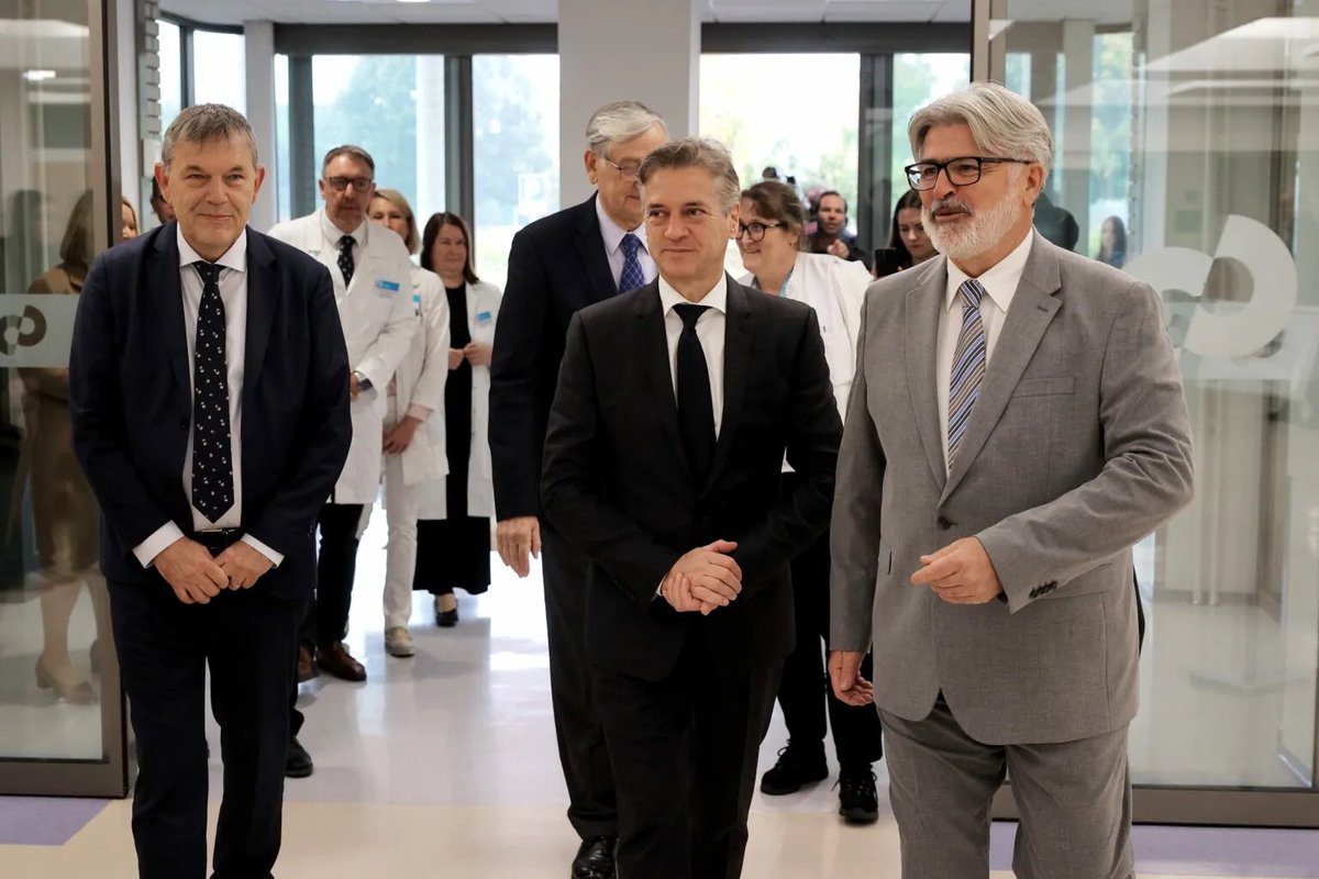 Zvone Čadež (@zvonecadez) on Twitter photo Kako je “general manager” <a href="/RomanJakic/">Roman Jakič</a> rešil <a href="/uri_soca/">URI Soča</a> ? <a href="/tfajon/">Tanja Fajon</a> je preko fundacije <a href="/_DaniloTurk/">Danilo Türk</a> nakazala 750.000,00 EUR davkoplačevalskega denarja za rehabilitacijo 15-ih otrok (z brado) iz Gaze. Stroškov je bilo za 150.000,00 EUR, ker jih je 12 takoj pobegnilo ali pa so Kako je “general manager” <a href="/RomanJakic/">Roman Jakič</a> rešil <a href="/uri_soca/">URI Soča</a> ? <a href="/tfajon/">Tanja Fajon</a> je preko fundacije <a href="/_DaniloTurk/">Danilo Türk</a> nakazala 750.000,00 EUR davkoplačevalskega denarja za rehabilitacijo 15-ih otrok (z brado) iz Gaze. Stroškov je bilo za 150.000,00 EUR, ker jih je 12 takoj pobegnilo ali pa so