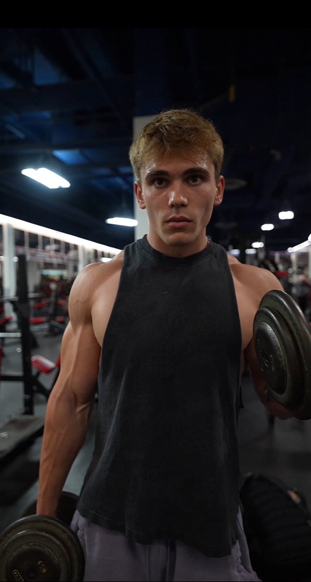 Dedication💯
#gymrat #muscles #workout #gymmotivation