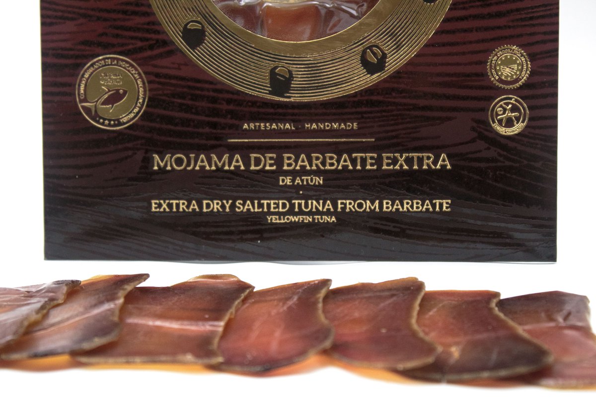 Nuestra Mojama Extra IGP Barbate, cortada en finas lonchas y lista para comer, forma parte de la familia de "Charcutería del Mar", una línea de productos única y exclusiva por sus seleccionadas materias primas y delicado acabado 😋

Disponible en 🛒➡️ herpac.com