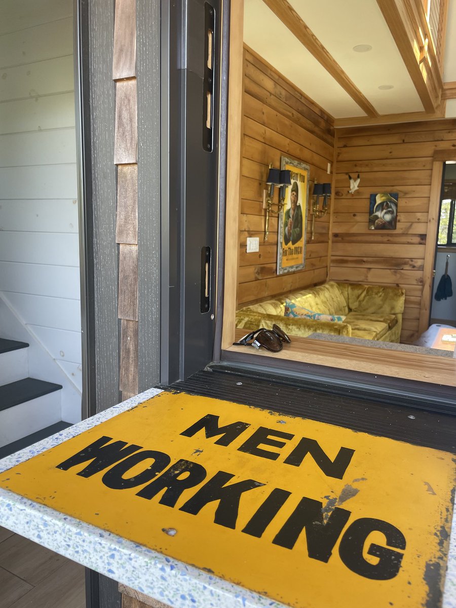 Just when I think I have a solid few hours to crank out some work, I get wind of ANOTHER dear friend’s passing. Once again I can’t concentrate… Fug.