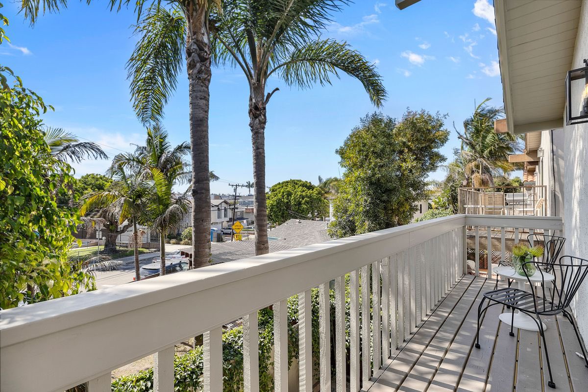 A Coastal Retreat Renovated To Perfection With Designer Touches🌴✨

1513 Carver Street, Redondo Beach
3 beds | 2.5 baths | 1,805 sq.ft. (btv)
Offered at $1,795,000

Contact agent Jennifer Caras &amp; Bina Bildman for details
Call 310.367.9129 | 310.683.9343
DRE#01466213 #02216829