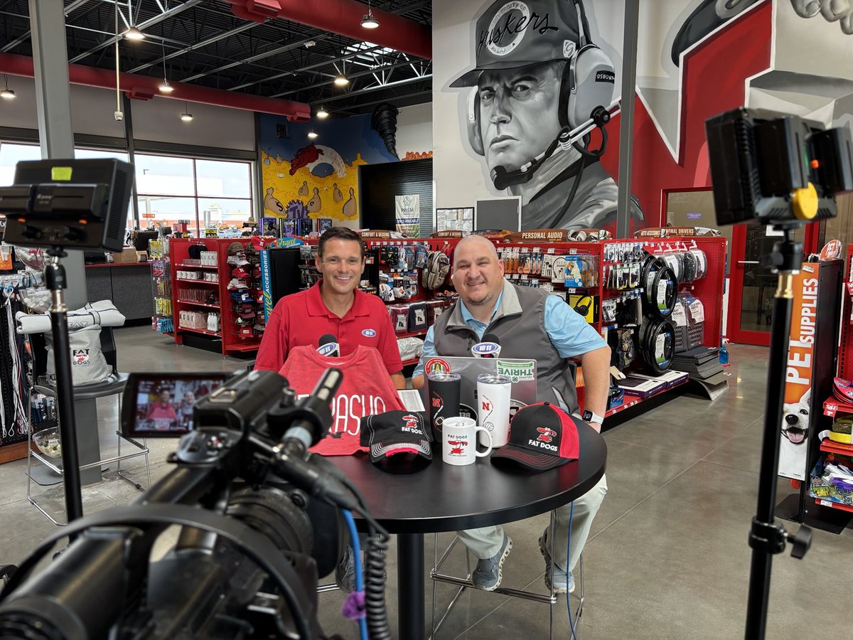 ON LOCATION for the N Report Show!  Join us live from Fat Dogs on 1011now.com

<a href="/1011_News/">10/11 News</a> ⁦<a href="/WxRentschler/">Bill ☈ entschler</a>⁩