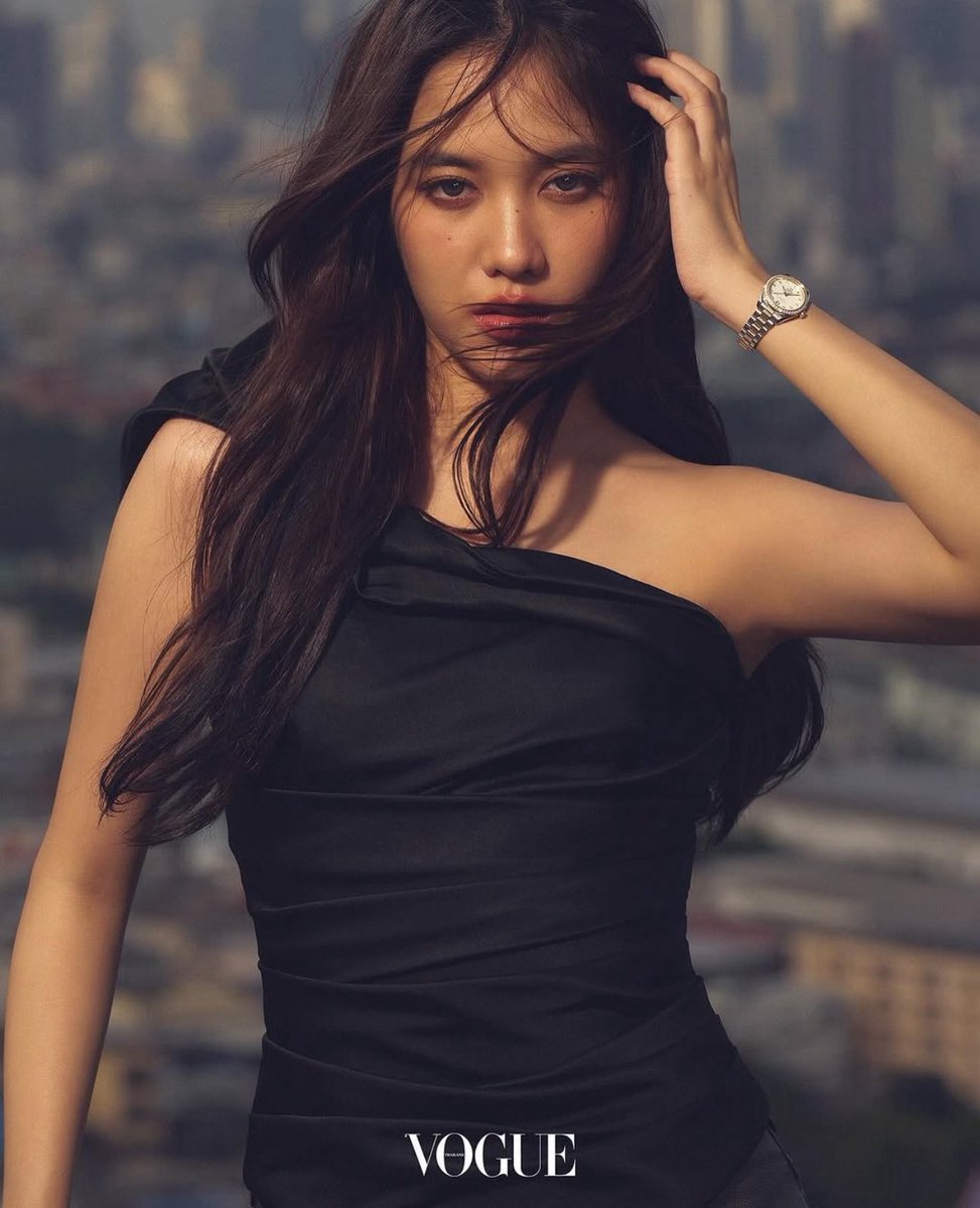 RexieBaradero's tweet image. HBD Freen Sarocha! 🎉💖
Your smile, strength &amp;amp; kindness inspire me every day.
Wishing you endless happiness, success &amp;amp; love.
Keep shining always.
With all my support 

– Rexchelle 🇵🇭💕

#HappyFreenDay #FreenSarocha