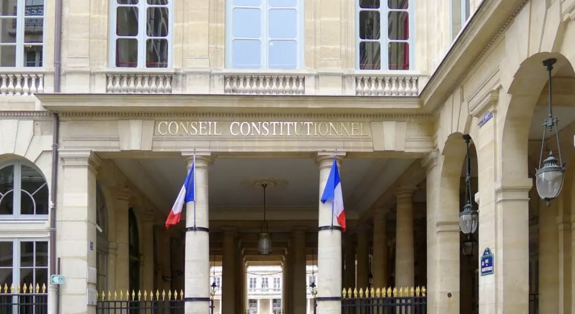 🔴🏛️ Loi Duplomb : le Conseil constitutionnel censure la réintroduction à titre dérogatoire de pesticides contenant des néonicotinoïdes, comme l'acétamipride, qui était prévue par la loi agricole Duplomb. 
#DirectAN #LoiDuplomb #Duplomb