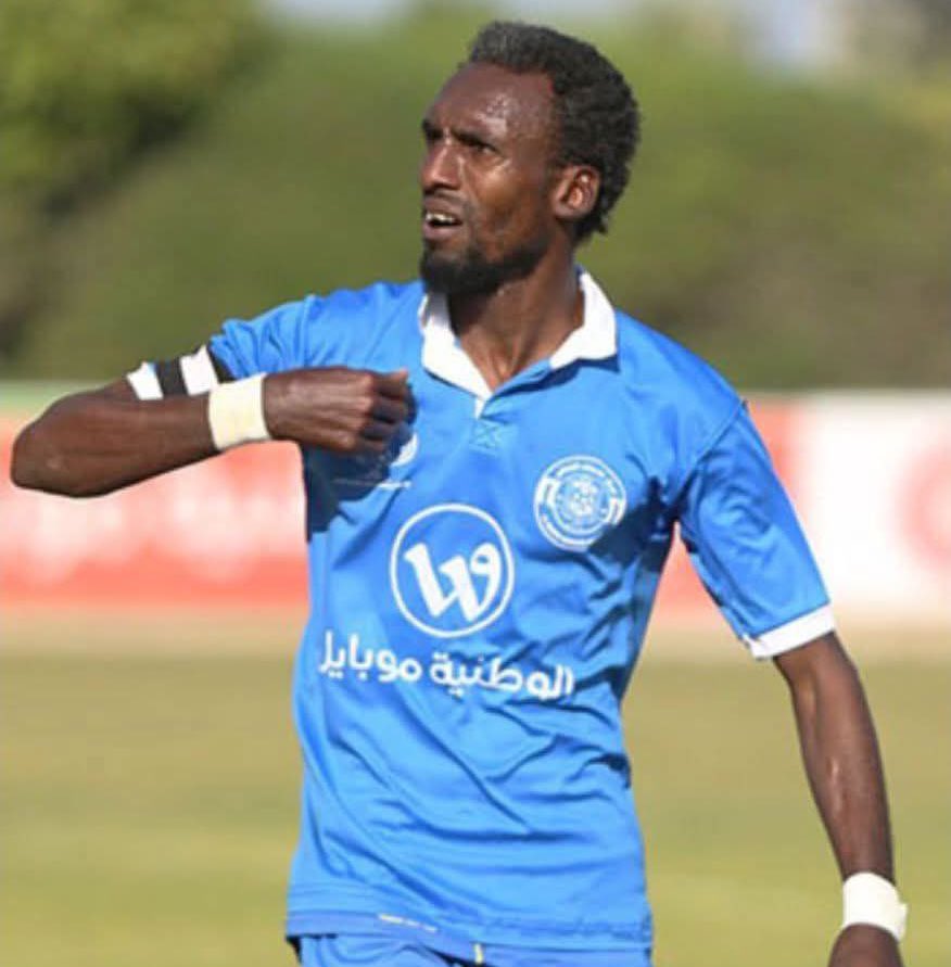 🇵🇸La Asociación Palestina de Fútbol informó que el jugador Suleiman al-Obeid, leyenda del fútbol palestino, fue asesinado en Gaza mientras esperaba por ayuda humanitaria.