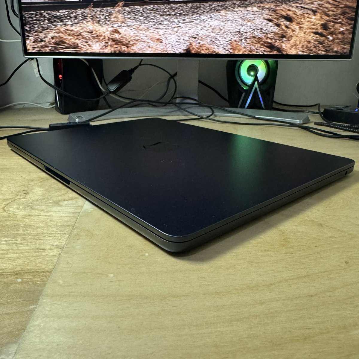 ramus_onos's tweet photo. Kondisi
•Fisik overall aman (ada dent tidak parah seperti difoto)
•Fungsi semua normal (Speaker, Keyboard, Mic, Kamera, port)
•Battery aman (BH:97%, CC:72)
•Layar Jernih Aman Nominus (No shadow, white spot, Blue spot, dll)
Kelengkapan Mac n charger https://t.co/9JV7ZV42dt