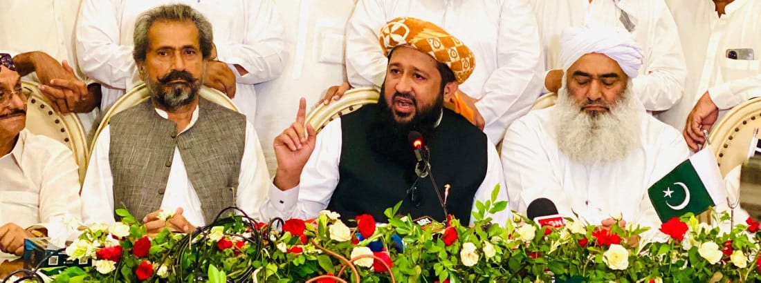 ڈاکو اغوا کرتے ہیں، ویڈیوز جاری کرتے ہیں، اور حکومت خاموش!
#پیپلزپارٹی_کا_ڈاکوراج