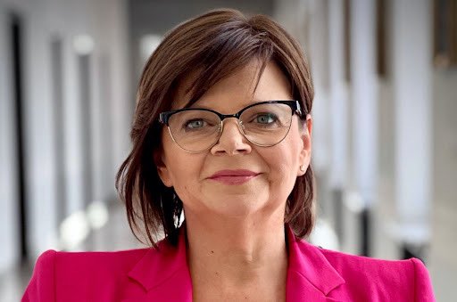 Andrzej z EU 🇪🇺🇵🇱🇺🇦🇮🇱 (@szumand) on Twitter photo W lipcu 2021 PiS uruchomił program Profilaktyka 40+,
pozwalał po 40 roku życia wykonać kilka badań, np. morfologię, cholesterol, PSA.
Przez 2,5 roku skorzystało z badań ok 2 mln Polaków
PiS stracił władzę i min. zdrowia została <a href="/Leszczyna/">Iza Leszczyna✌️🇵🇱</a>
W 1,5 roku zwiększyła liczbę przebadanych W lipcu 2021 PiS uruchomił program Profilaktyka 40+,
pozwalał po 40 roku życia wykonać kilka badań, np. morfologię, cholesterol, PSA.
Przez 2,5 roku skorzystało z badań ok 2 mln Polaków
PiS stracił władzę i min. zdrowia została <a href="/Leszczyna/">Iza Leszczyna✌️🇵🇱</a>
W 1,5 roku zwiększyła liczbę przebadanych