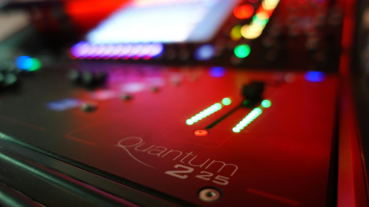 ¿Cómo puede la computación cuántica transformar la operativa de nuestro sector?

En TrenLab hemos lanzado un piloto pionero con <a href="/QCentroidLab/">QCentroid</a>  para explorar su potencial en la operativa de <a href="/Renfe/">Renfe</a>.

📥 Lee el artículo completo en nuestra web:
👉 trenlab.es/elementor-8928/