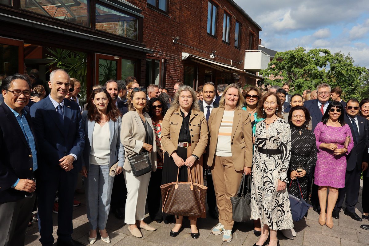 IEAmbDenmark's tweet photo. Hosted reception to bid farewell to wonderful colleagues and friends from my time in Denmark. It's been a fascinating, busy and really, really enjoyable few years. I will keep a piece of Denmark in my heart forever! https://t.co/uZC0P4xLwQ
