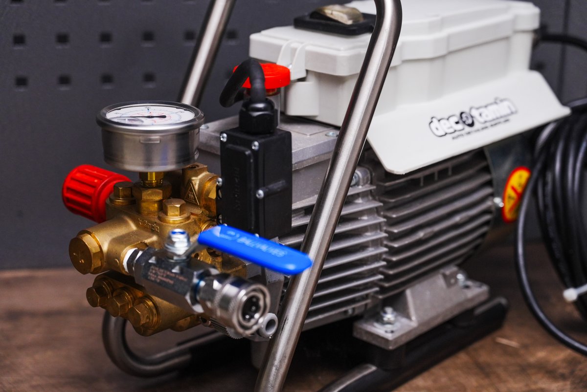 クランツレK1122TS 亜種を製作してみました。

シャットオフバルブ搭載で、クランツレの電源を落とさなくてもショートガンの交換が可能🤏