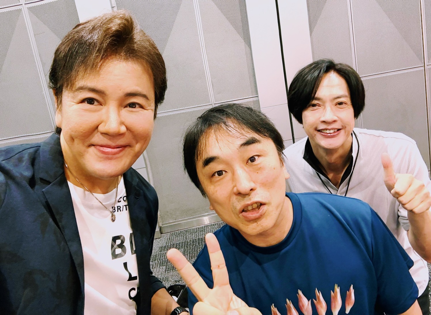 杉田智和　関智一　直筆サイン 2025年最新】直筆サイン 杉田智和の人気アイテム - メルカリ