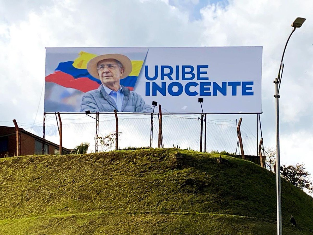 #UribeInocente Esta sea la oportunidad para hacerle un gran homenaje al hombre que nos devolvió la paz y la seguridad a los colombianos.