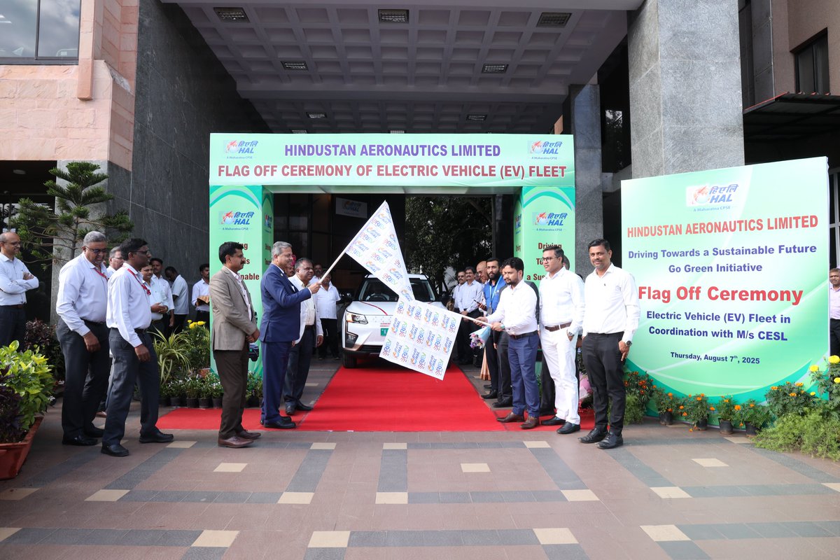 HALHQBLR's tweet image. As part of its growing commitment to sustainability, HAL today launched its fleet of Electric Vehicles (EVs) under the unique ‘Go Green’ initiative at its corporate headquarters in Bengaluru. @DefProdnIndia @SpokespersonMoD